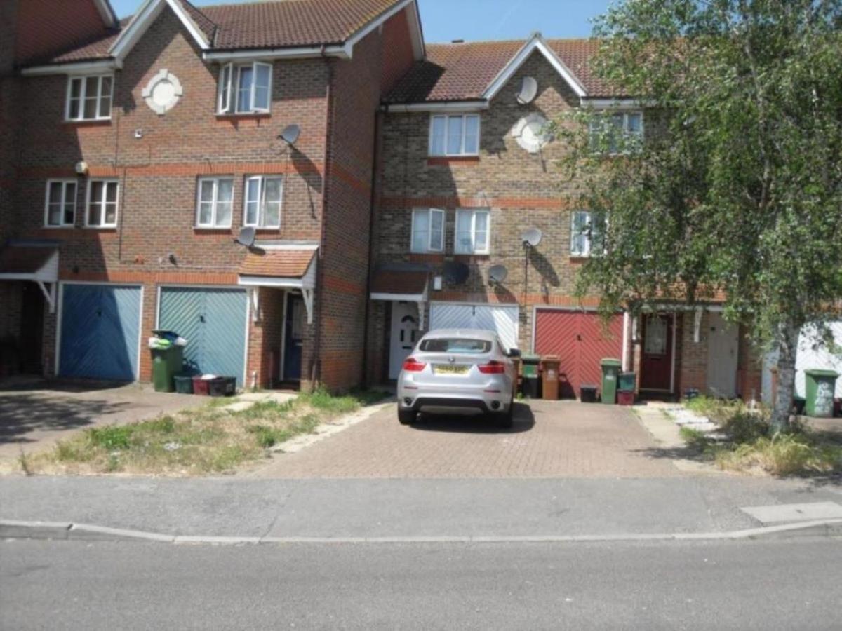 Fabulous Room With En-Suite Bathroom And Shared Kitchen Thamesmead  Bagian luar foto